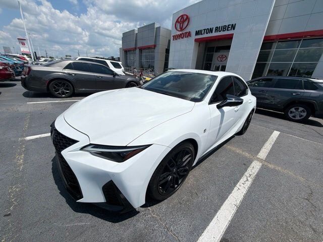 2021 LEXUS IS