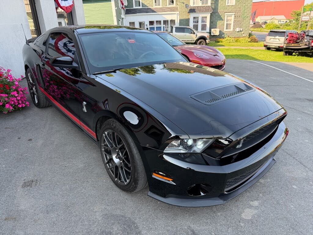 2011 FORD Mustang