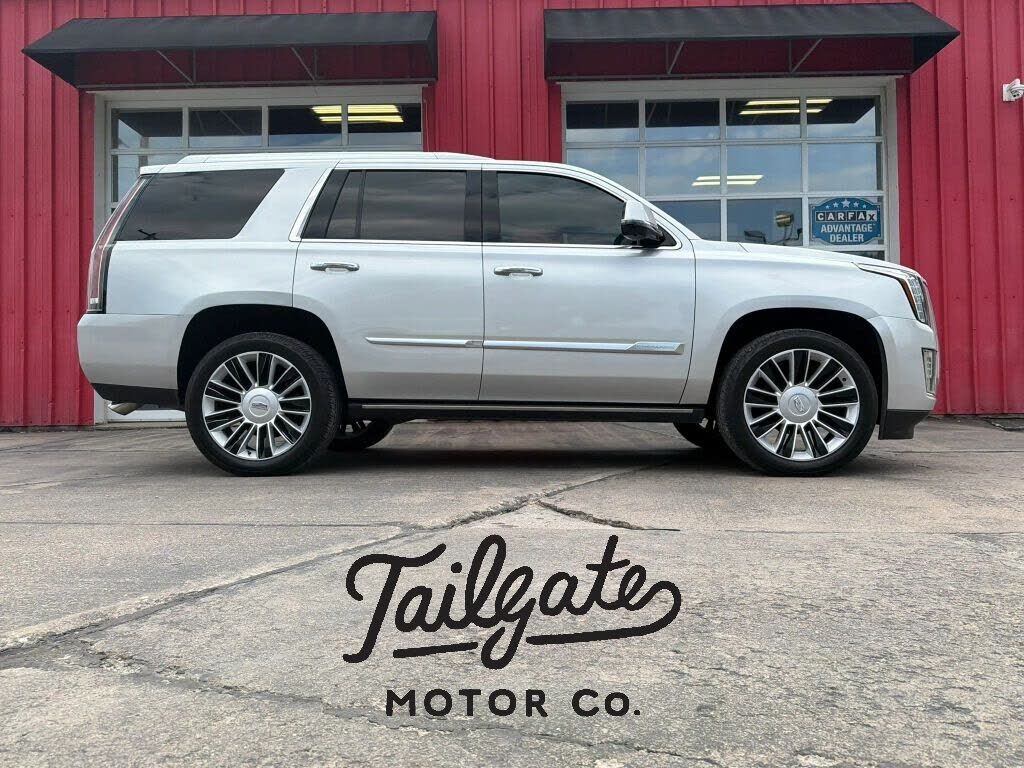 2016 CADILLAC Escalade