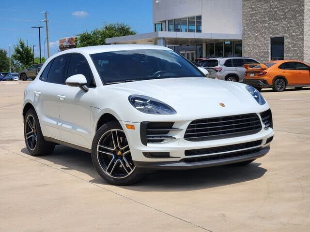 2020 PORSCHE Macan