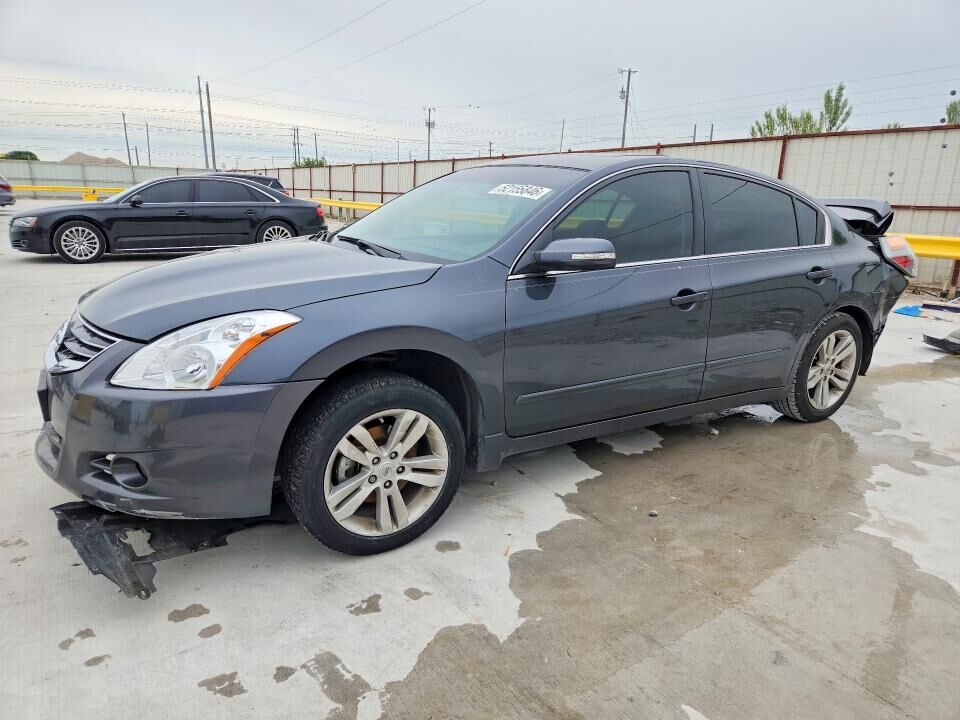 2011 NISSAN Altima