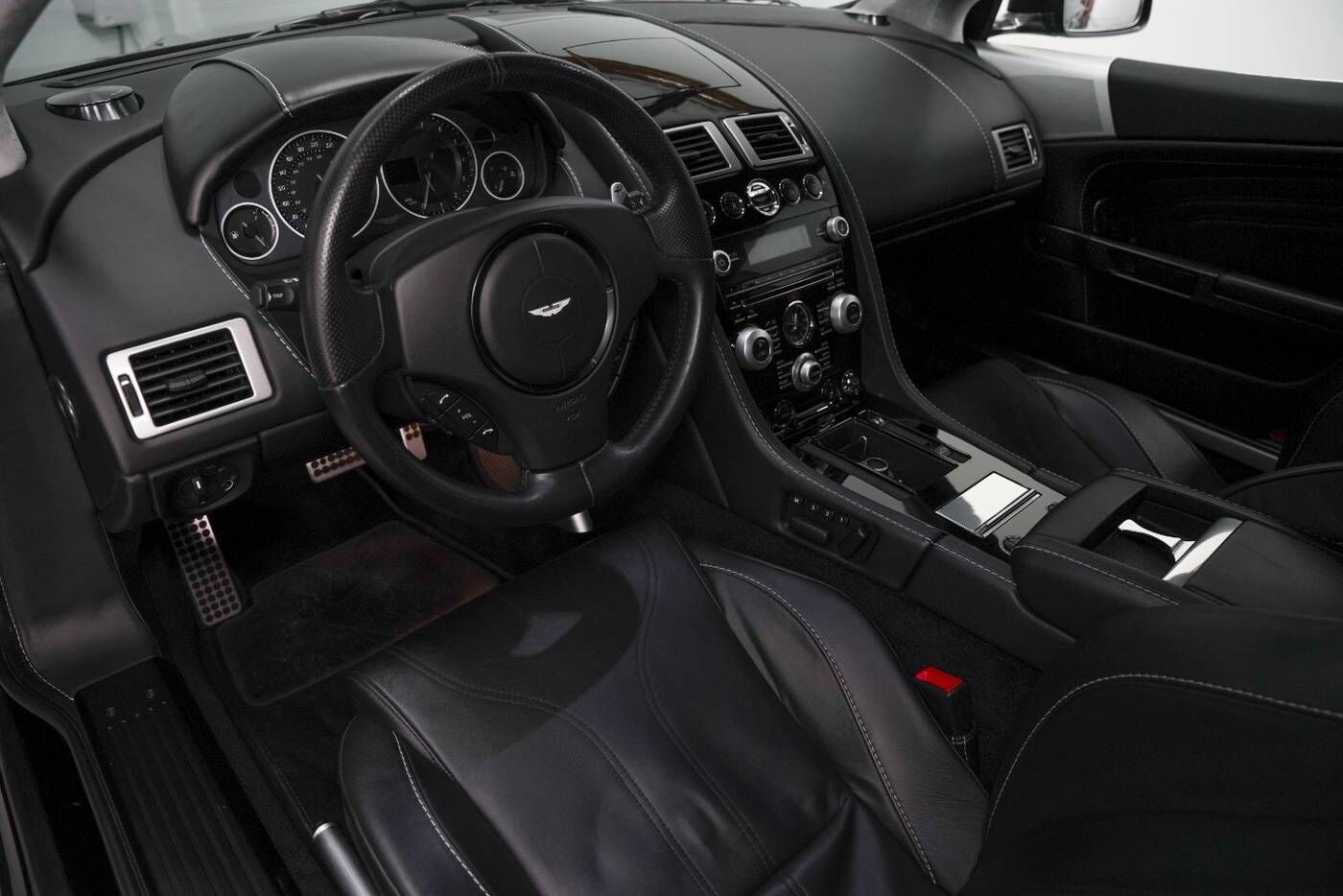 Aston Martin DBS