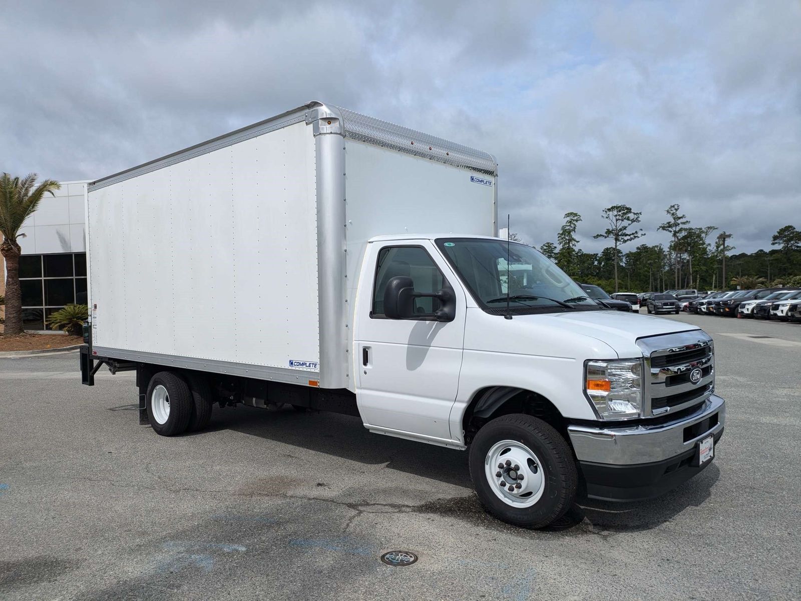 2026 FORD E-450