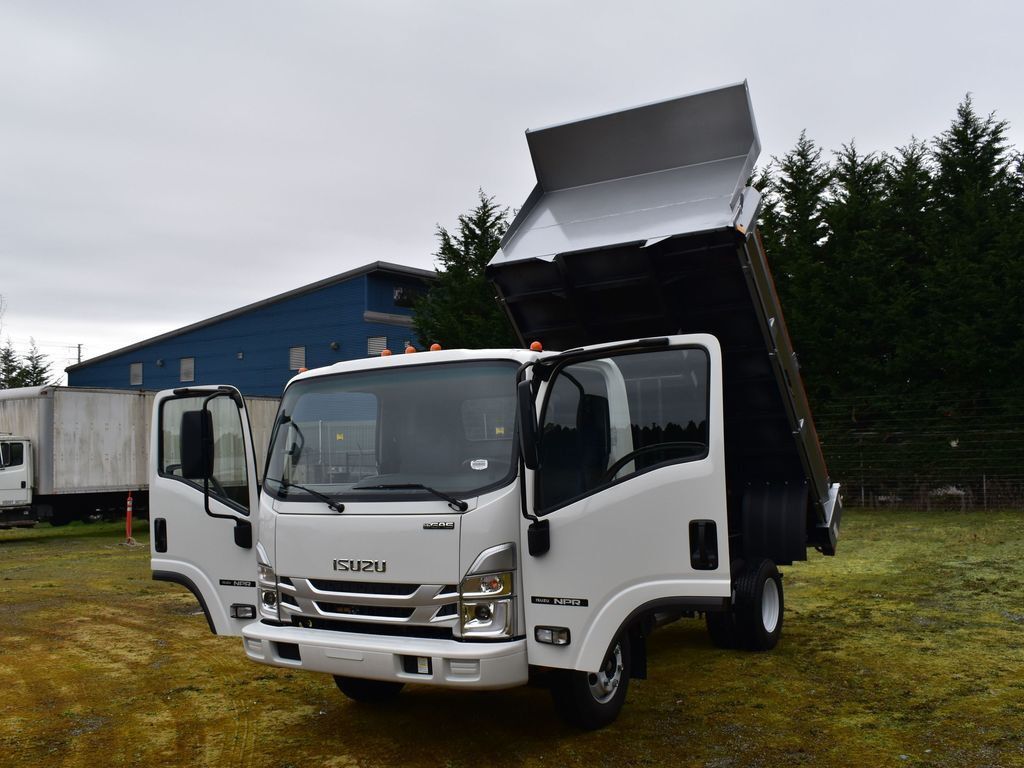 2024 ISUZU NPR