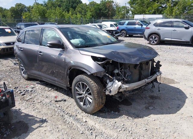 2019 TOYOTA Highlander