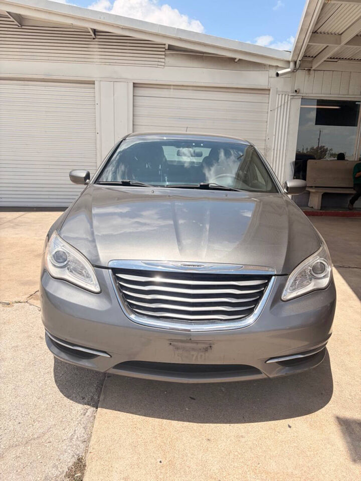 2013 CHRYSLER 200