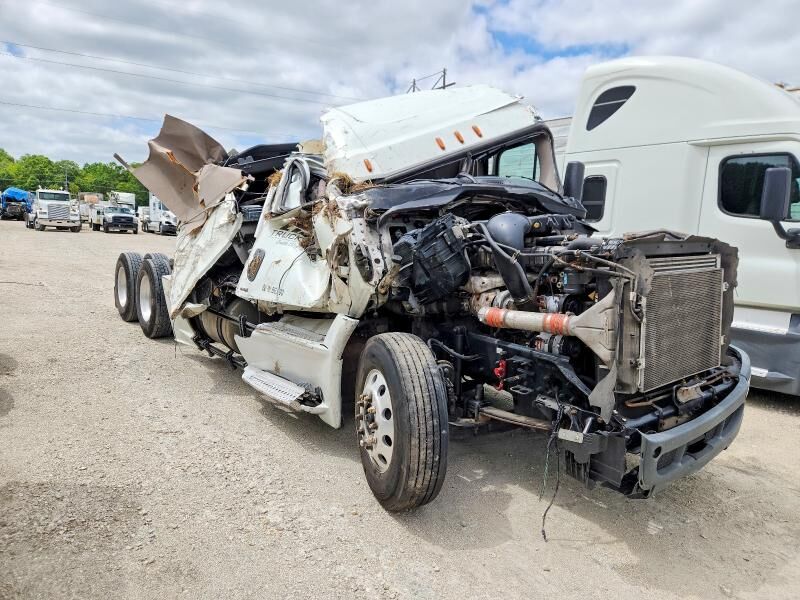 2015 FREIGHTLINER Cascadia