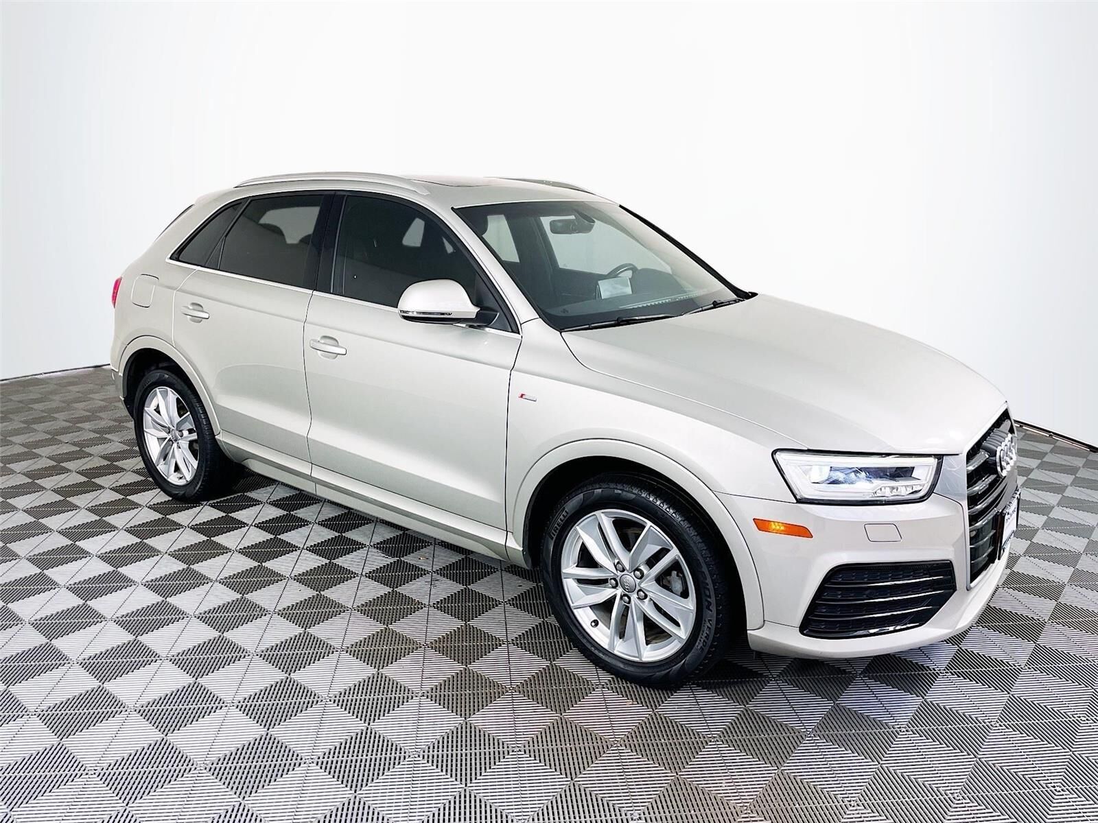 2018 AUDI Q3