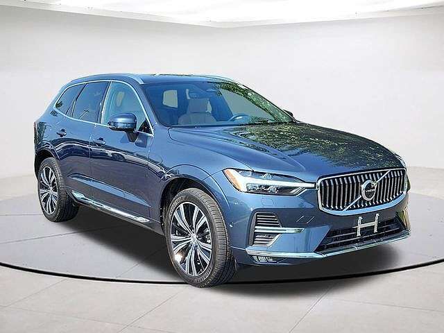 2022 VOLVO XC60