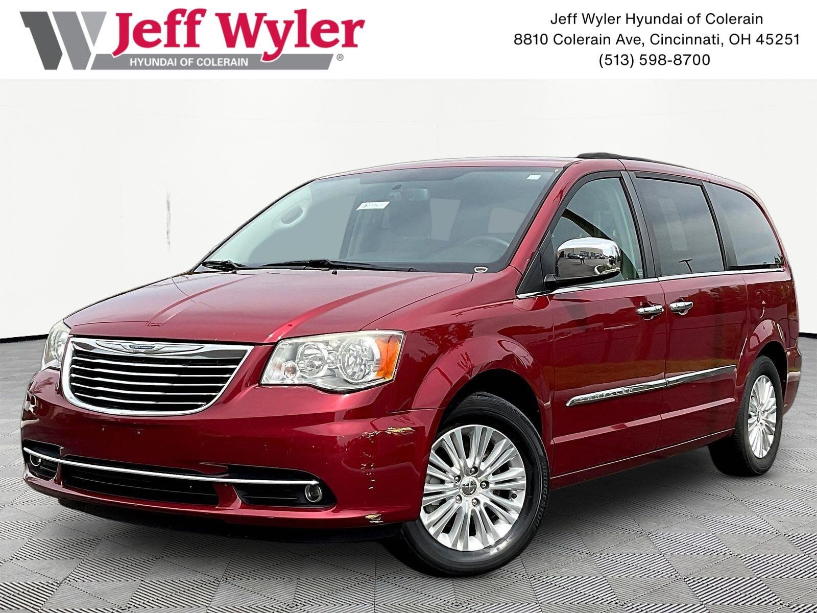 2013 CHRYSLER Town and Country