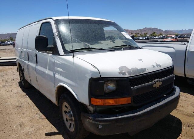 2011 CHEVROLET Express