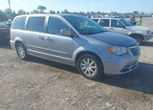 2016 CHRYSLER Town and Country