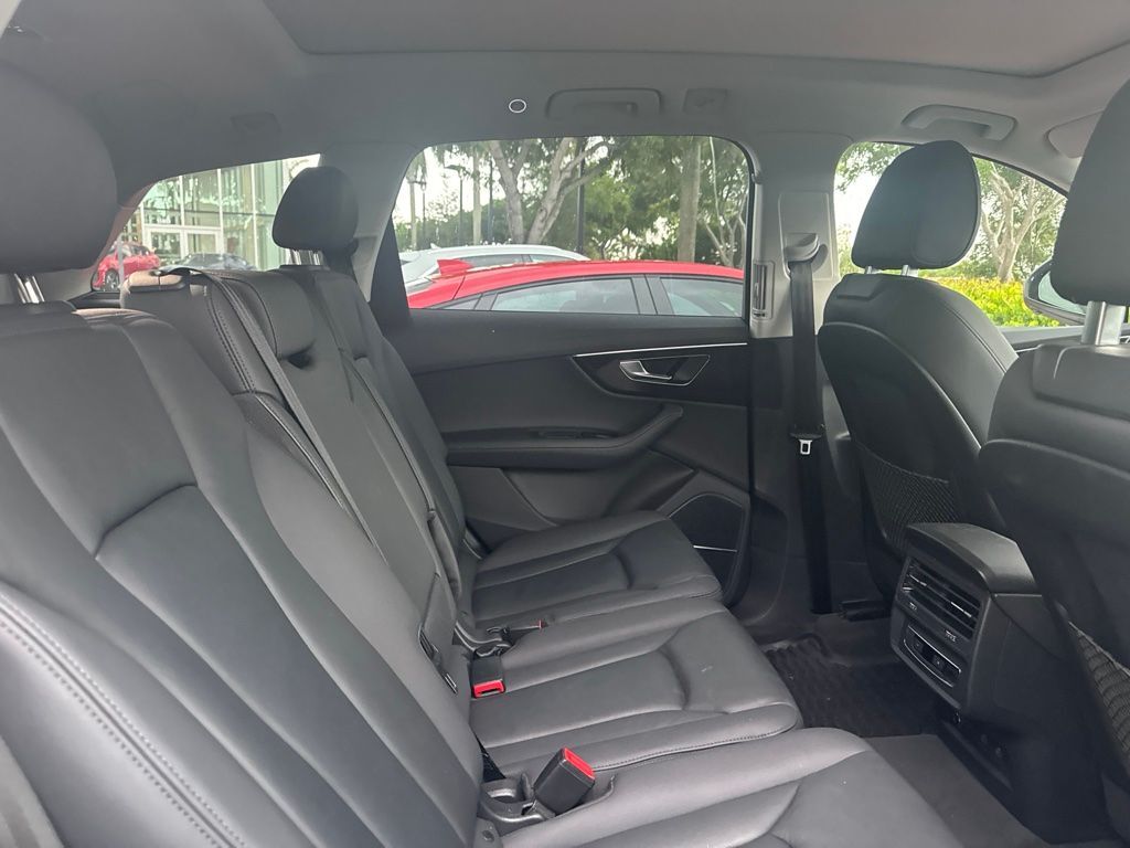 2023 AUDI Q7