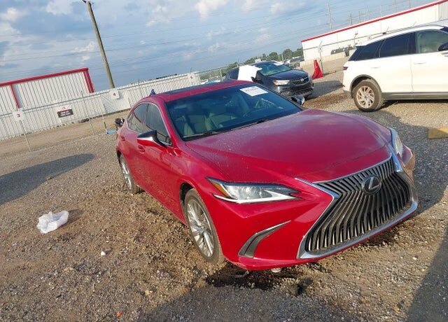 2019 LEXUS ES