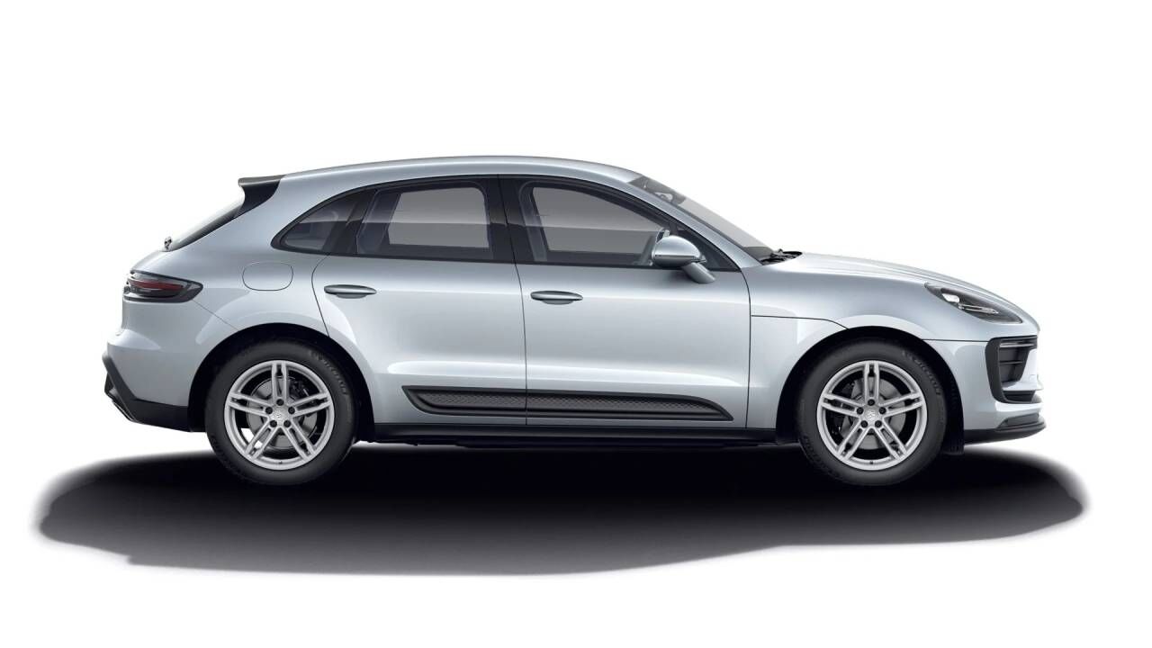 2026 PORSCHE Macan