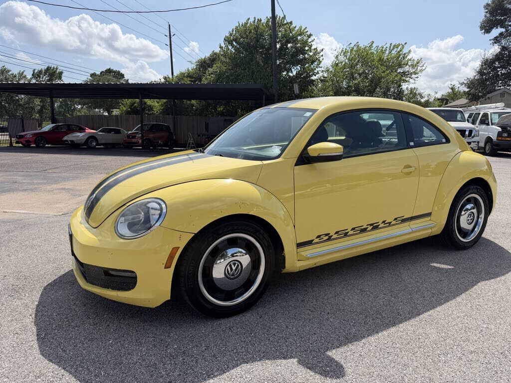 2012 VOLKSWAGEN Beetle