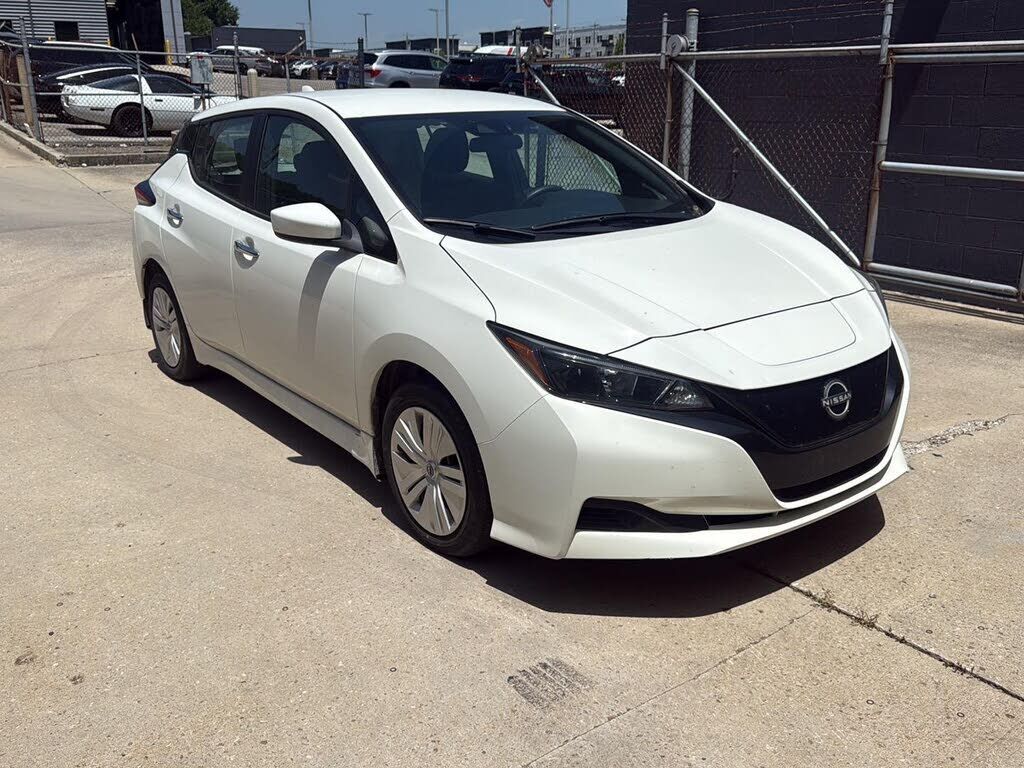 2023 NISSAN Leaf