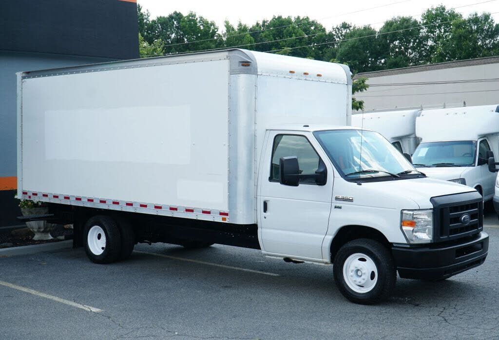 2019 FORD E-350