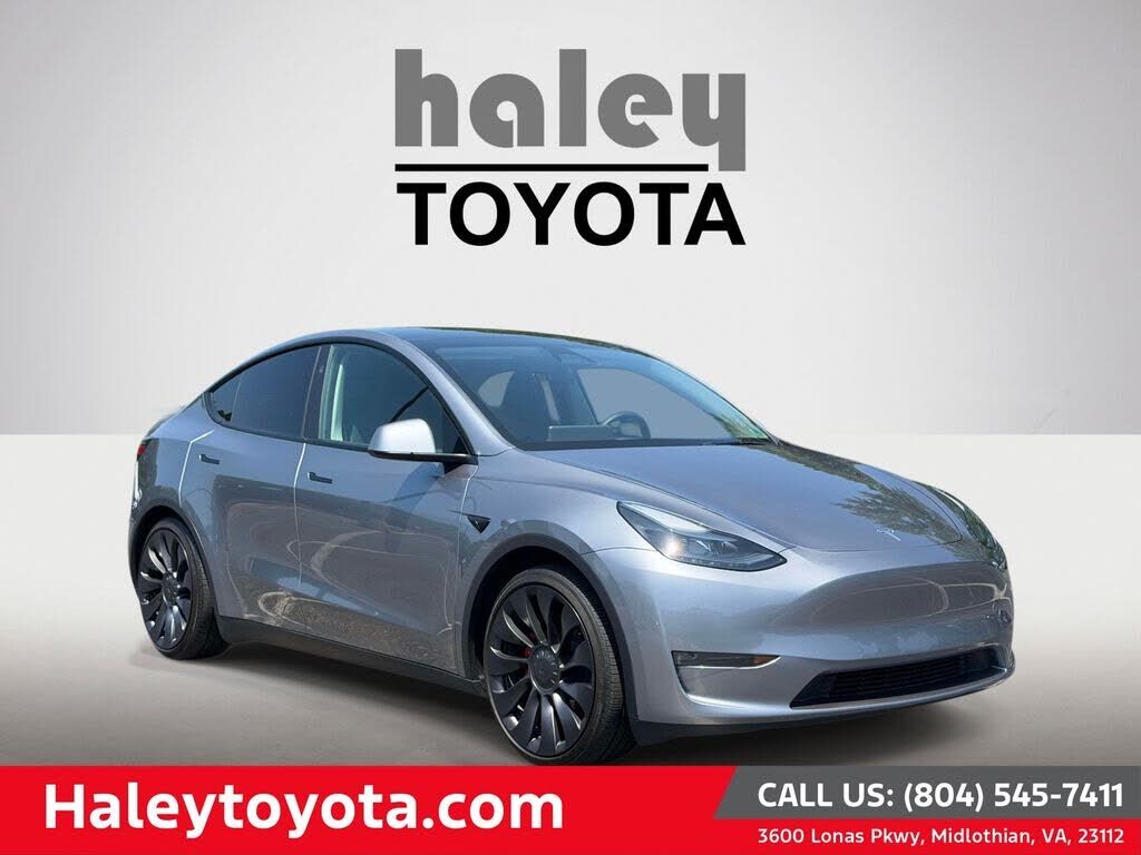2024 TESLA Model Y