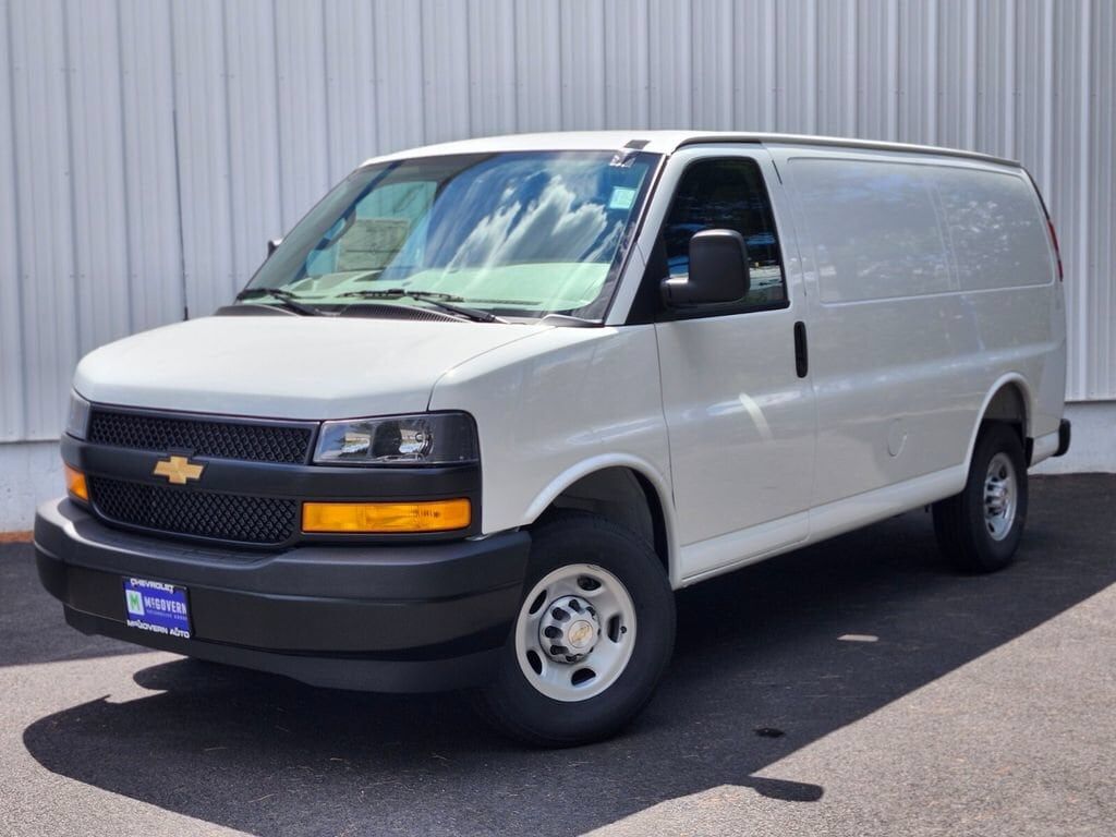 2026 CHEVROLET Express