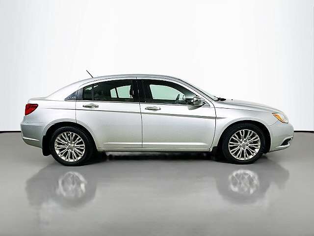 2012 CHRYSLER 200