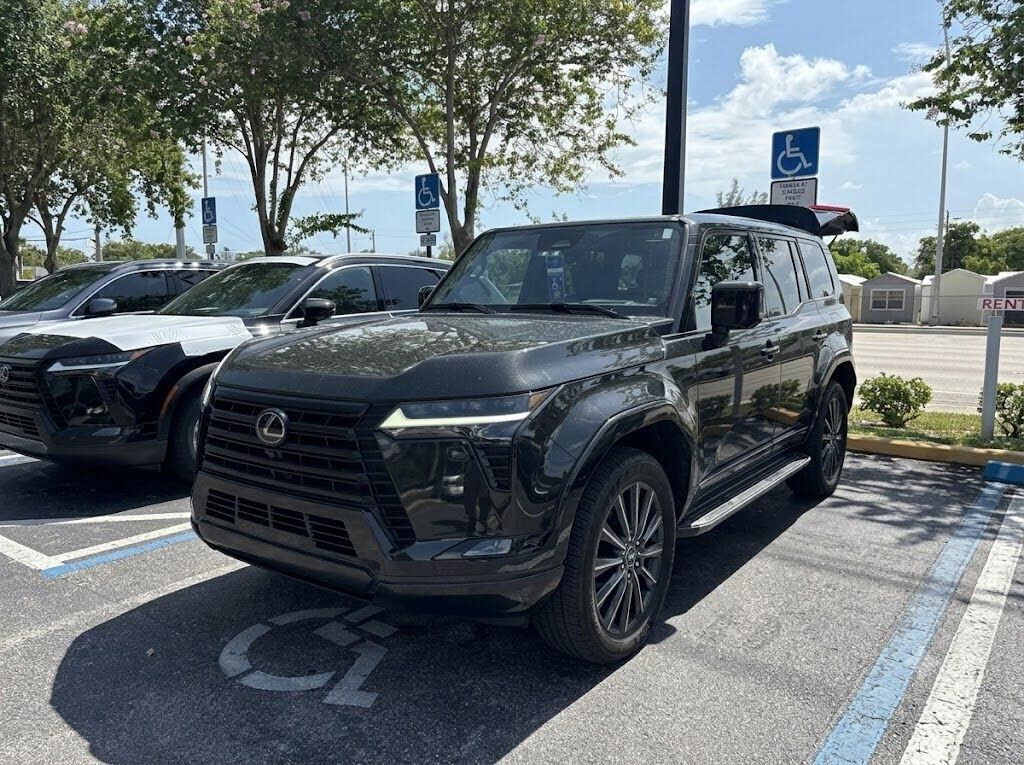 2024 LEXUS GX