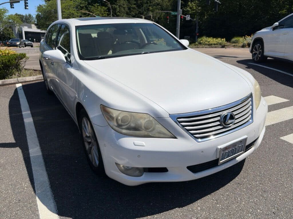 2010 LEXUS LS