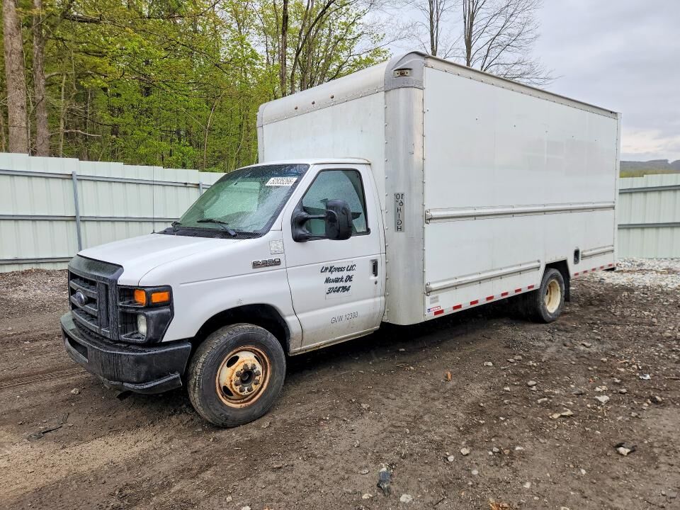 2017 FORD E-350