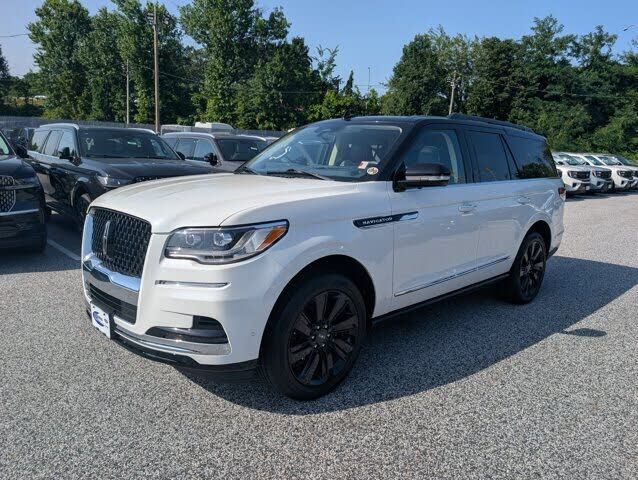 2022 LINCOLN Navigator