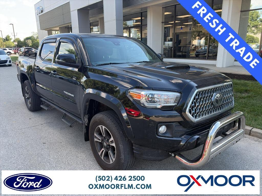 2018 TOYOTA Tacoma