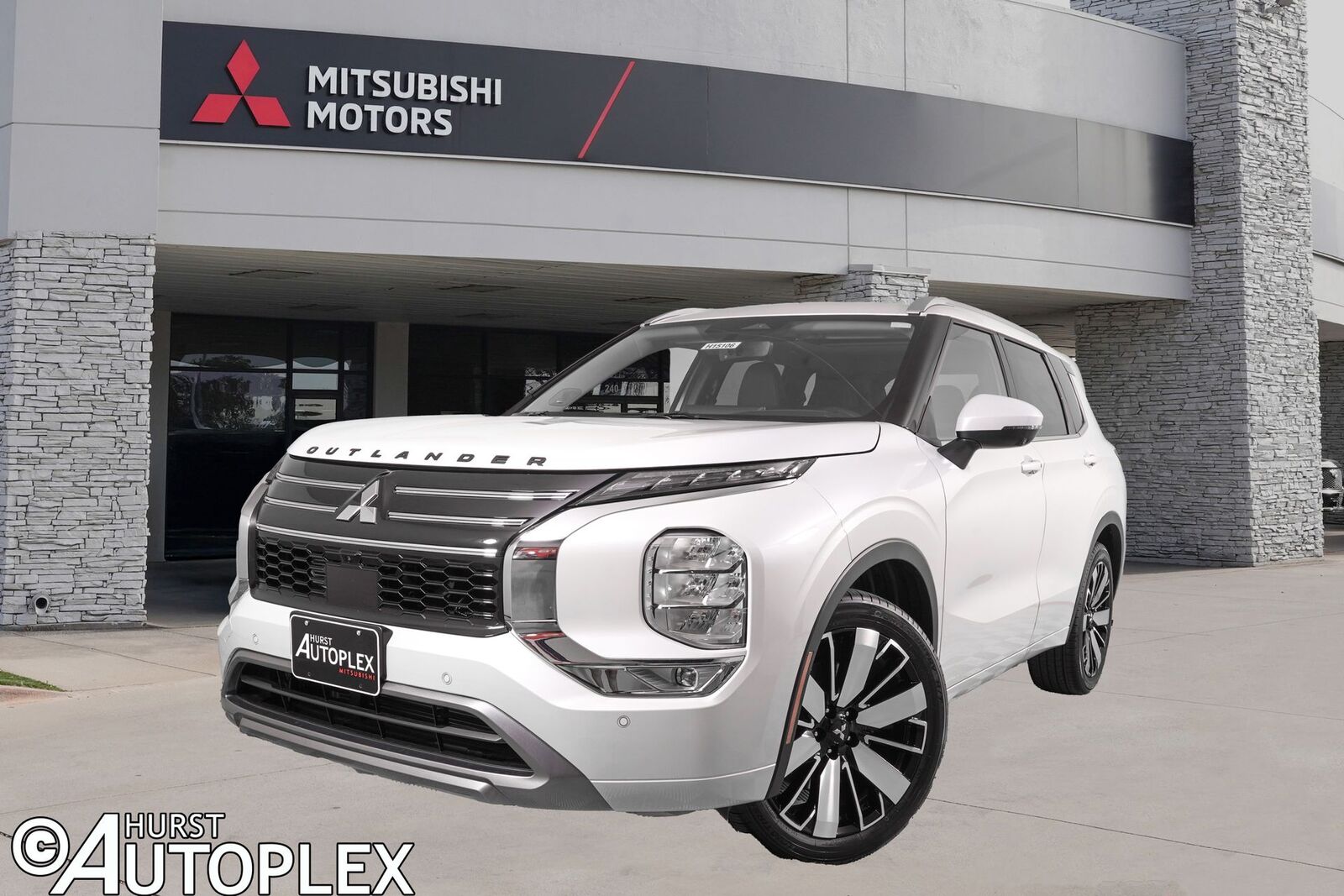 2026 MITSUBISHI Outlander