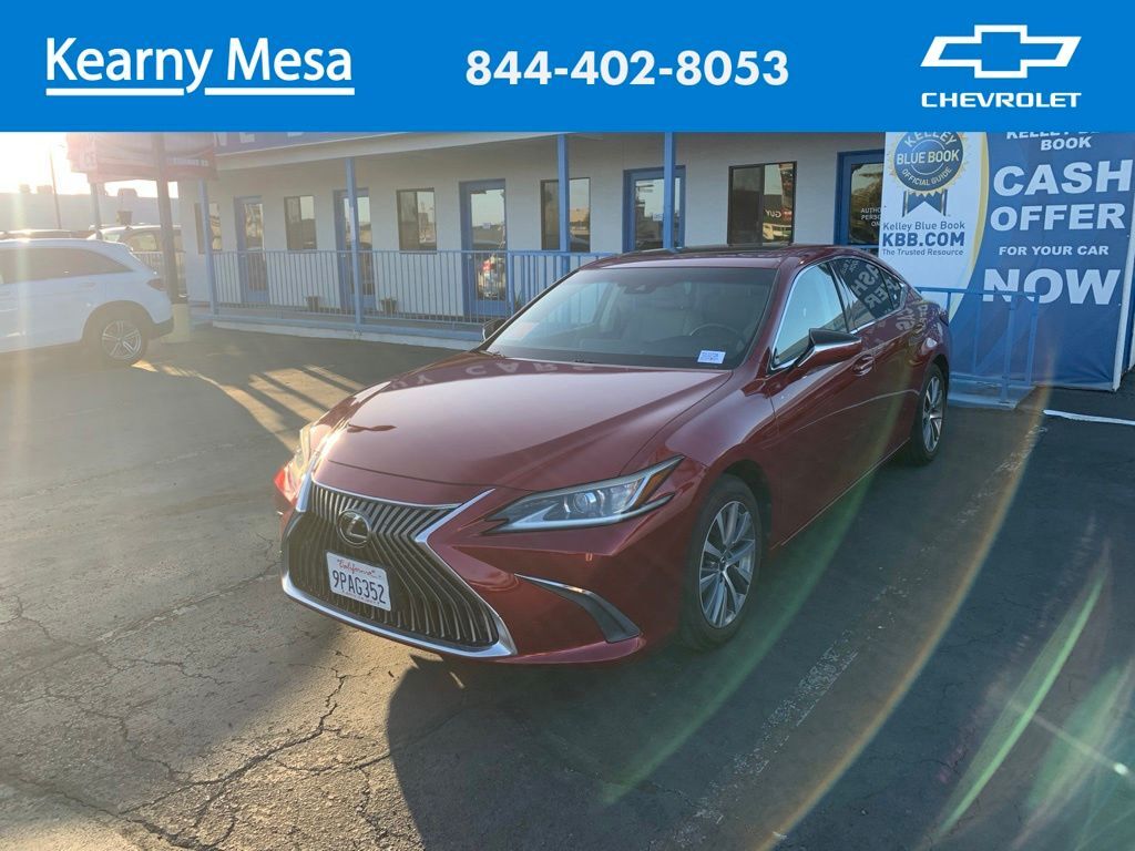 2020 LEXUS ES