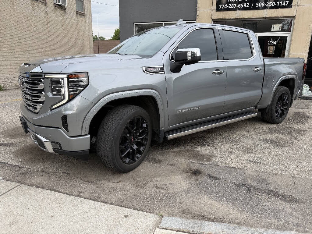 2024 GMC Sierra