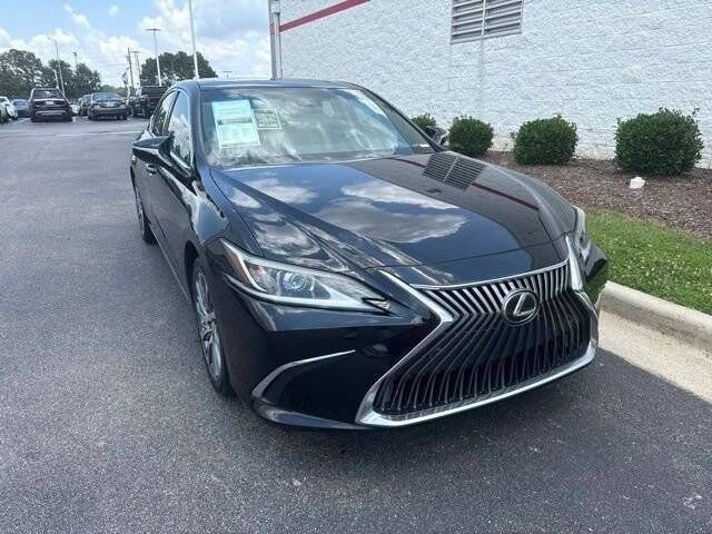 2019 LEXUS ES