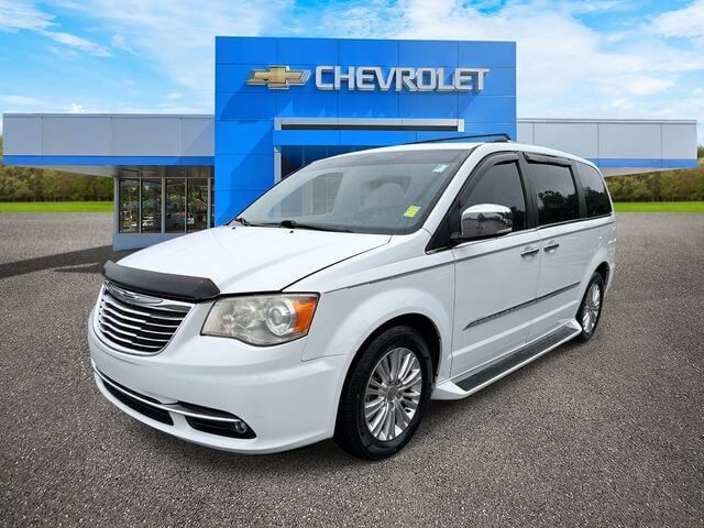 2014 CHRYSLER Town and Country