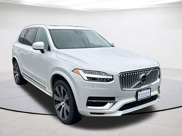 2025 VOLVO XC90