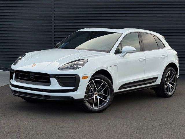 2026 PORSCHE Macan