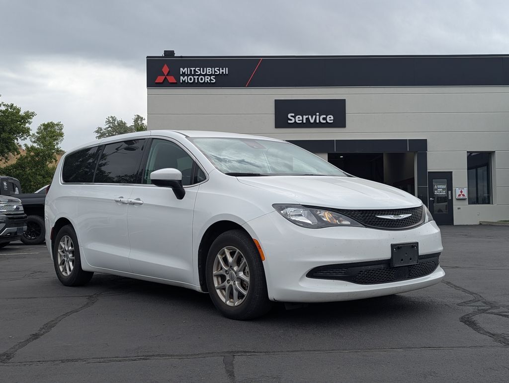 2023 CHRYSLER Voyager