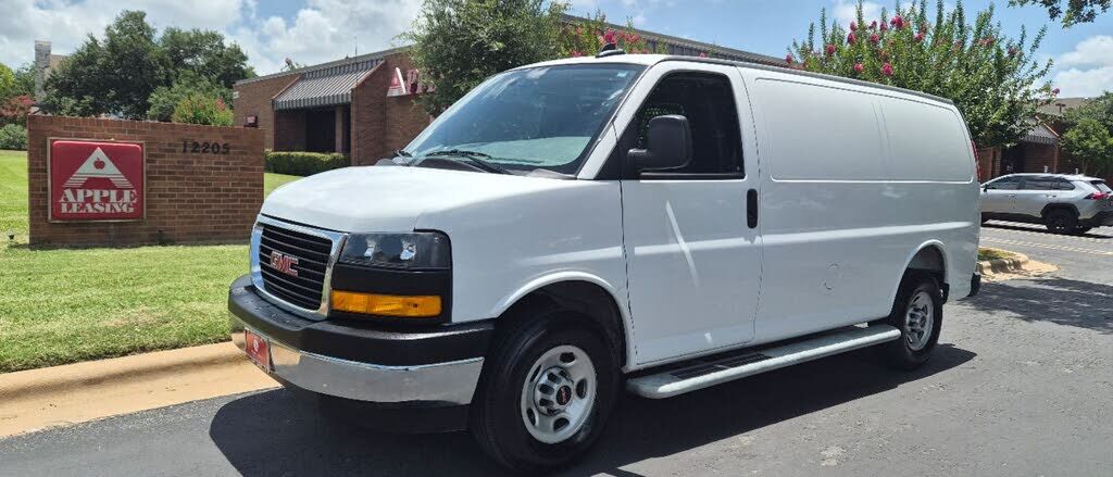 2025 GMC Savana