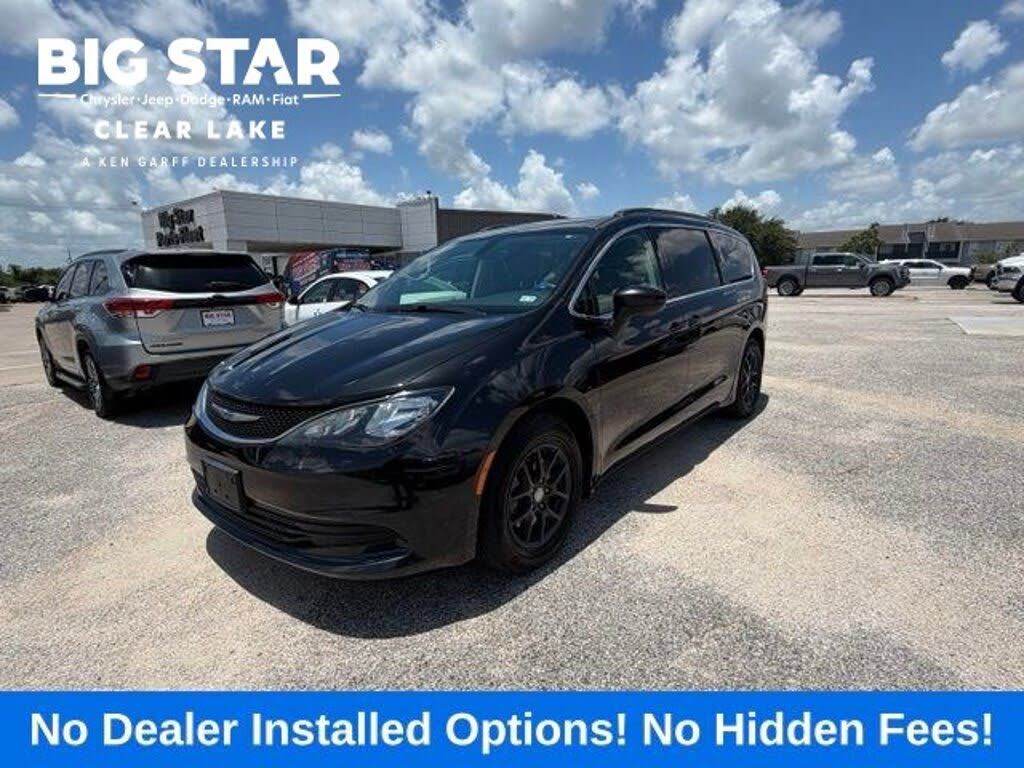 2020 CHRYSLER Voyager