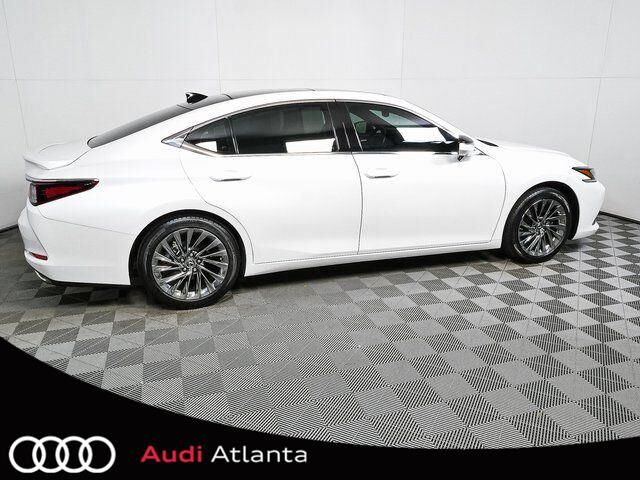 2024 LEXUS ES