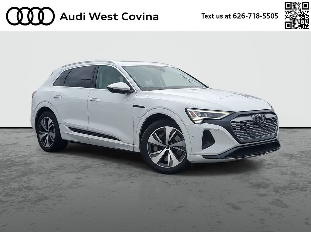 2024 AUDI Q8