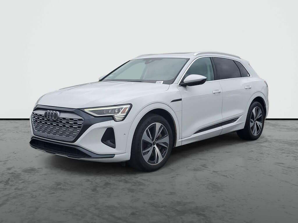2024 Audi Q8