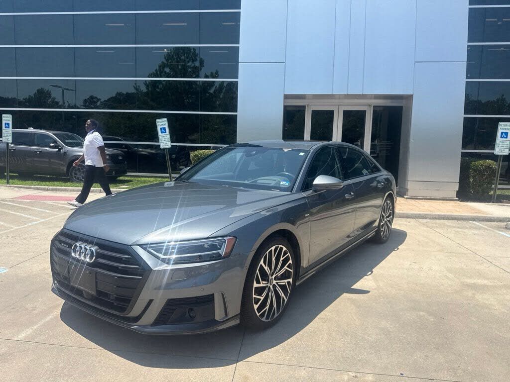 2021 AUDI A8