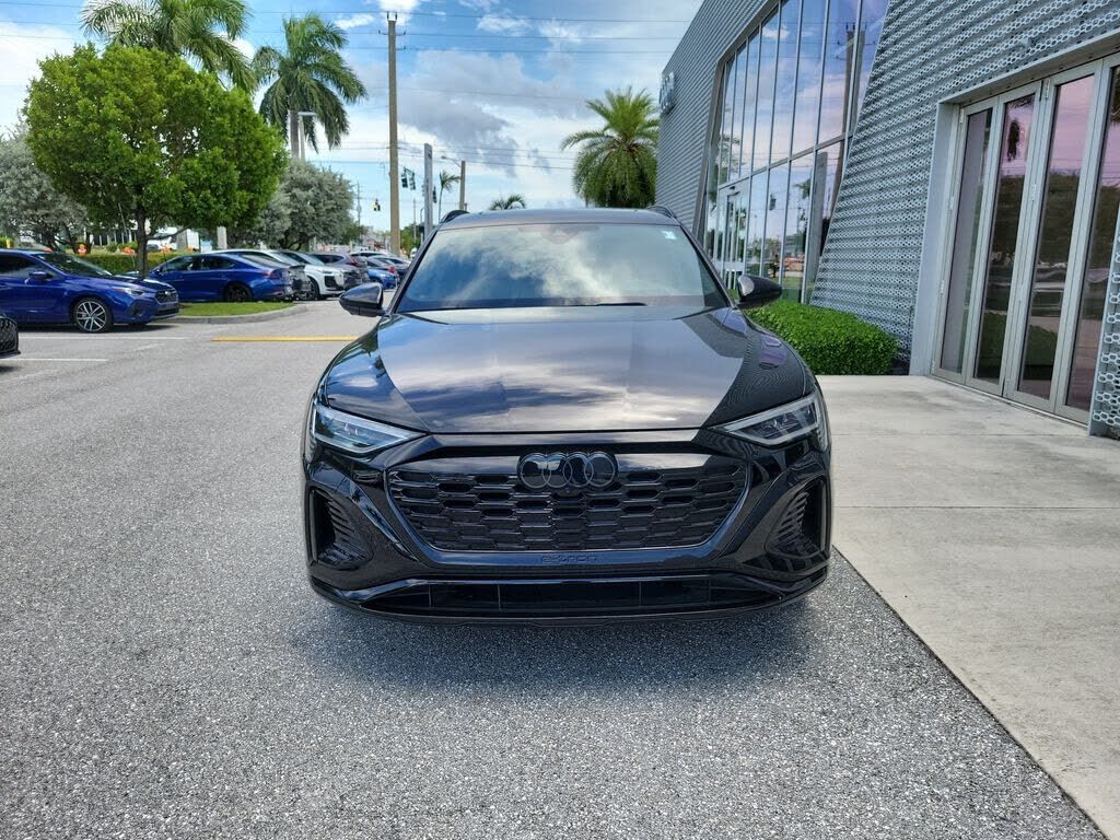 2024 Audi Q8