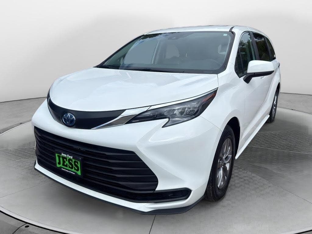 2024 TOYOTA Sienna