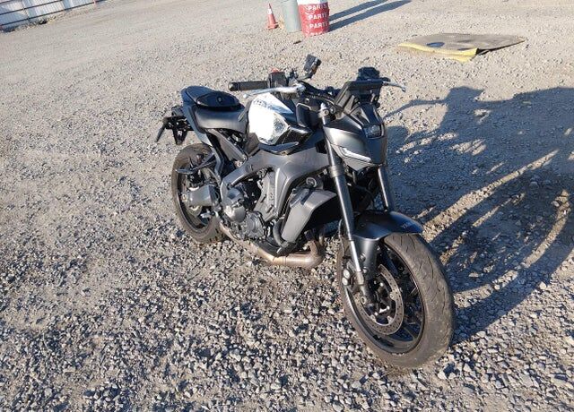 2025 YAMAHA MT-09
