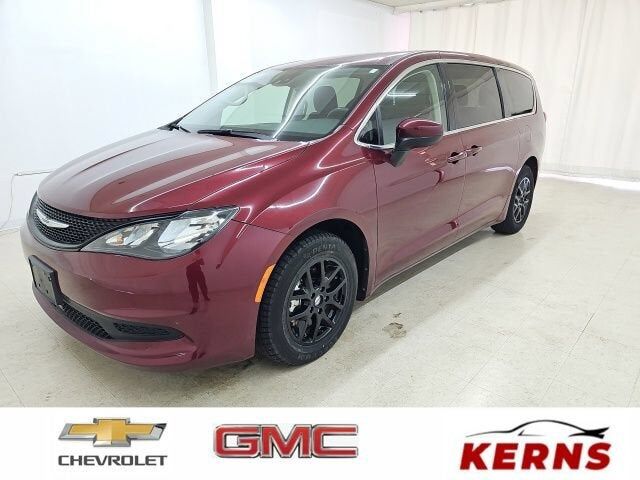 2023 CHRYSLER Voyager