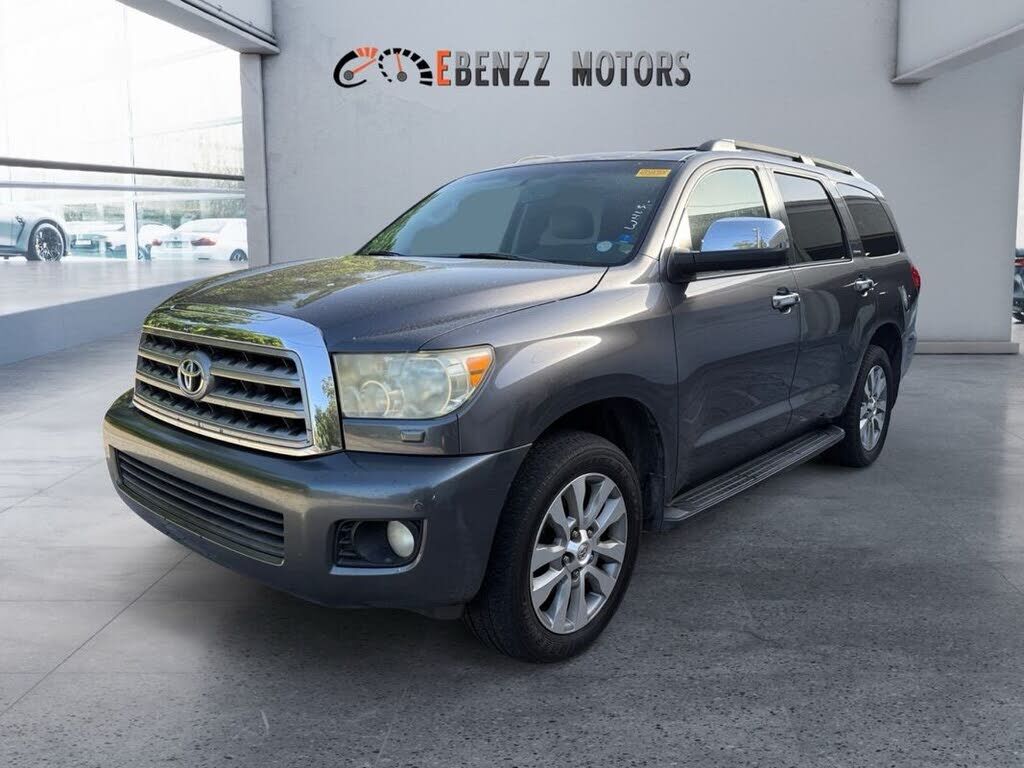 2013 TOYOTA Sequoia