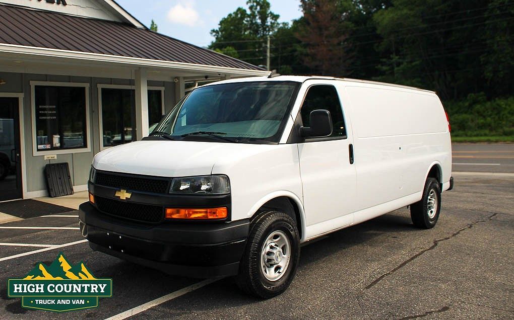 2023 CHEVROLET Express